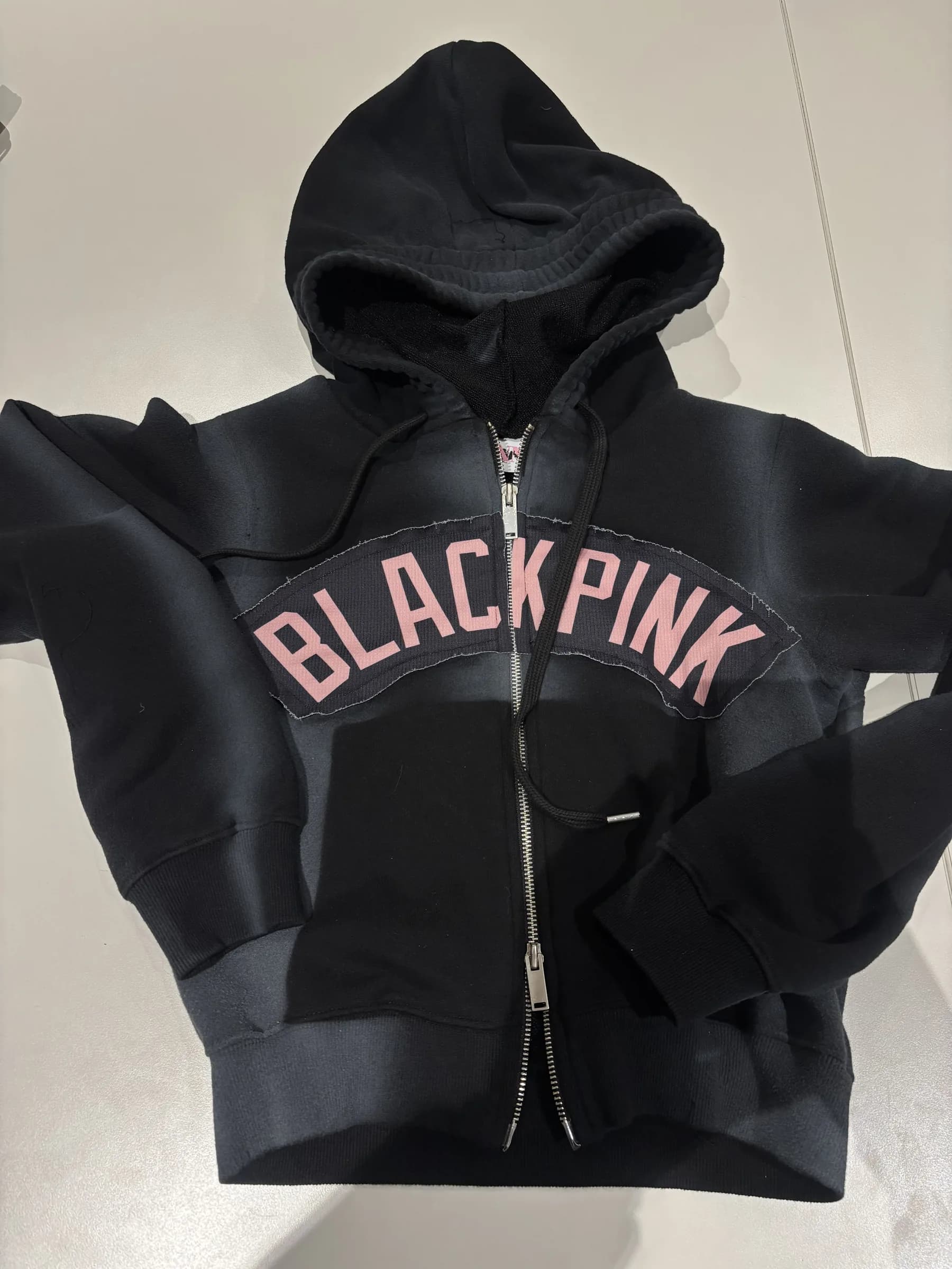 Cropped BLACKPINK zip hoodie