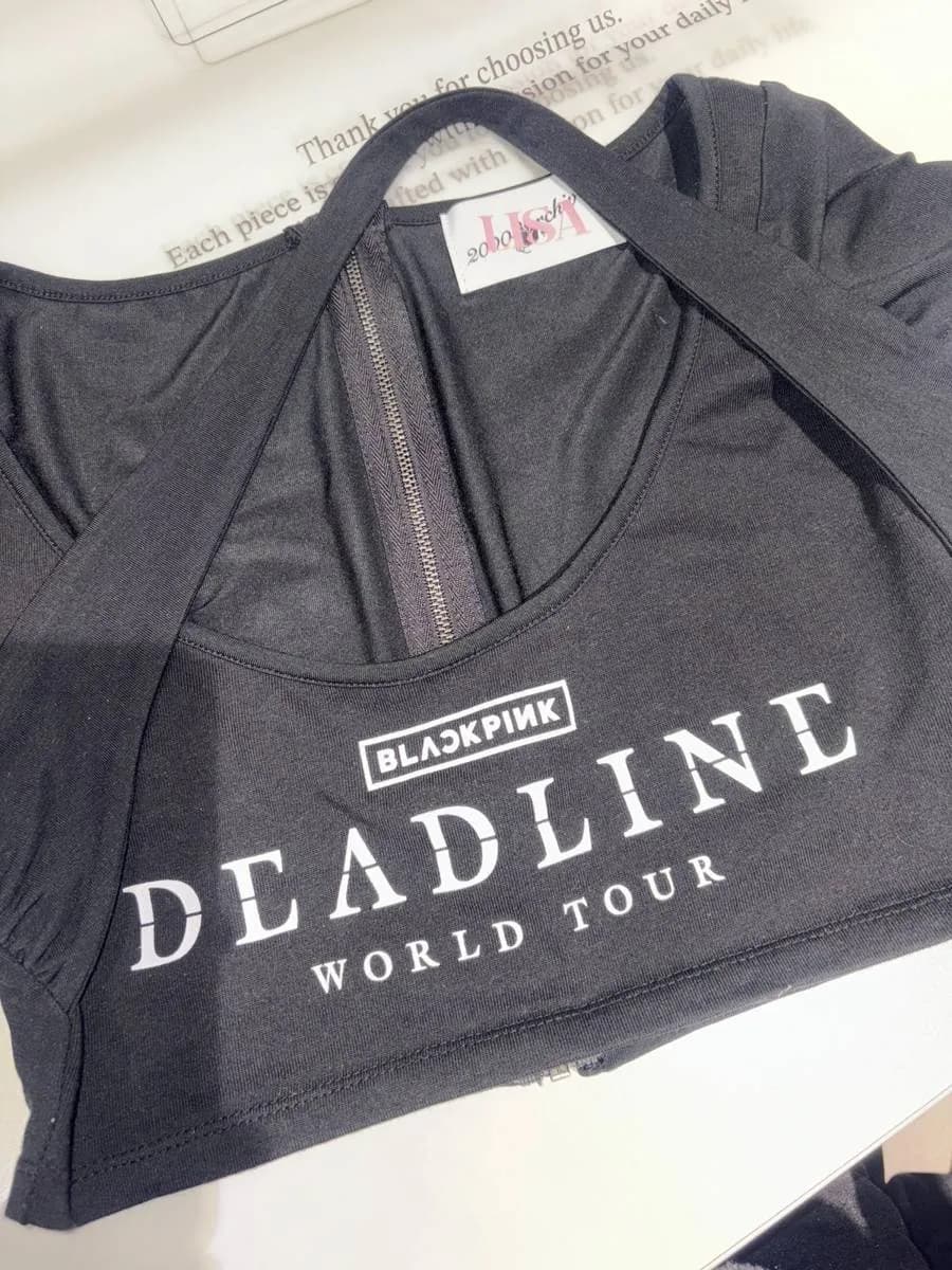 DEADLINE World Tour custom top