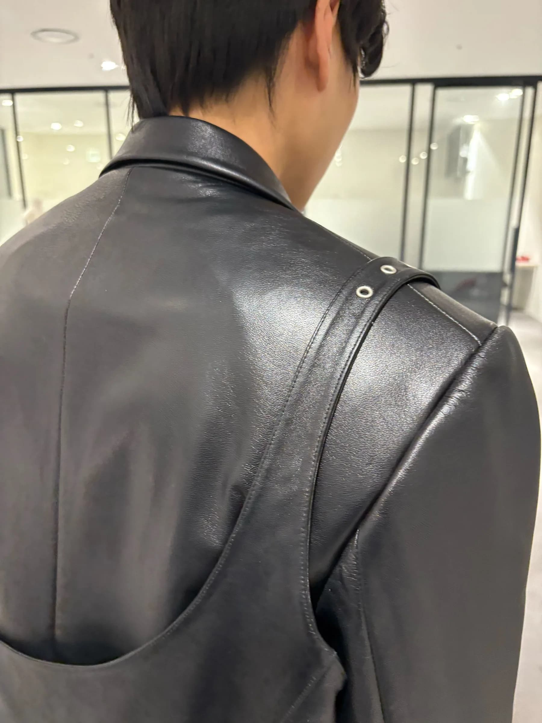 Leather stage jacket — shoulder and back detail